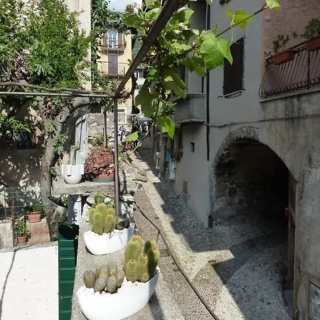 Casa Corte マルチェージネ